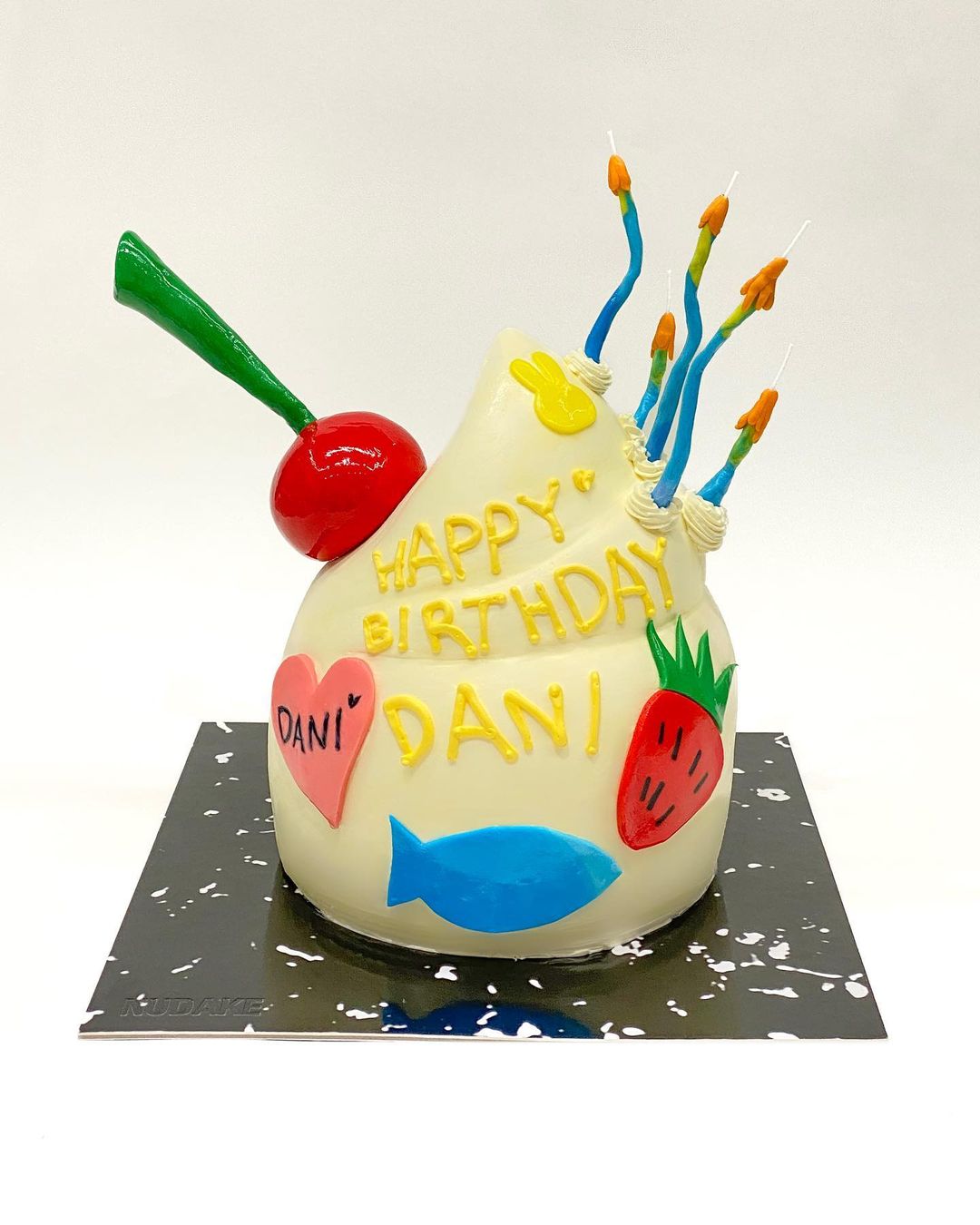 누데이크의 뉴진스 다니엘 생일 케이크